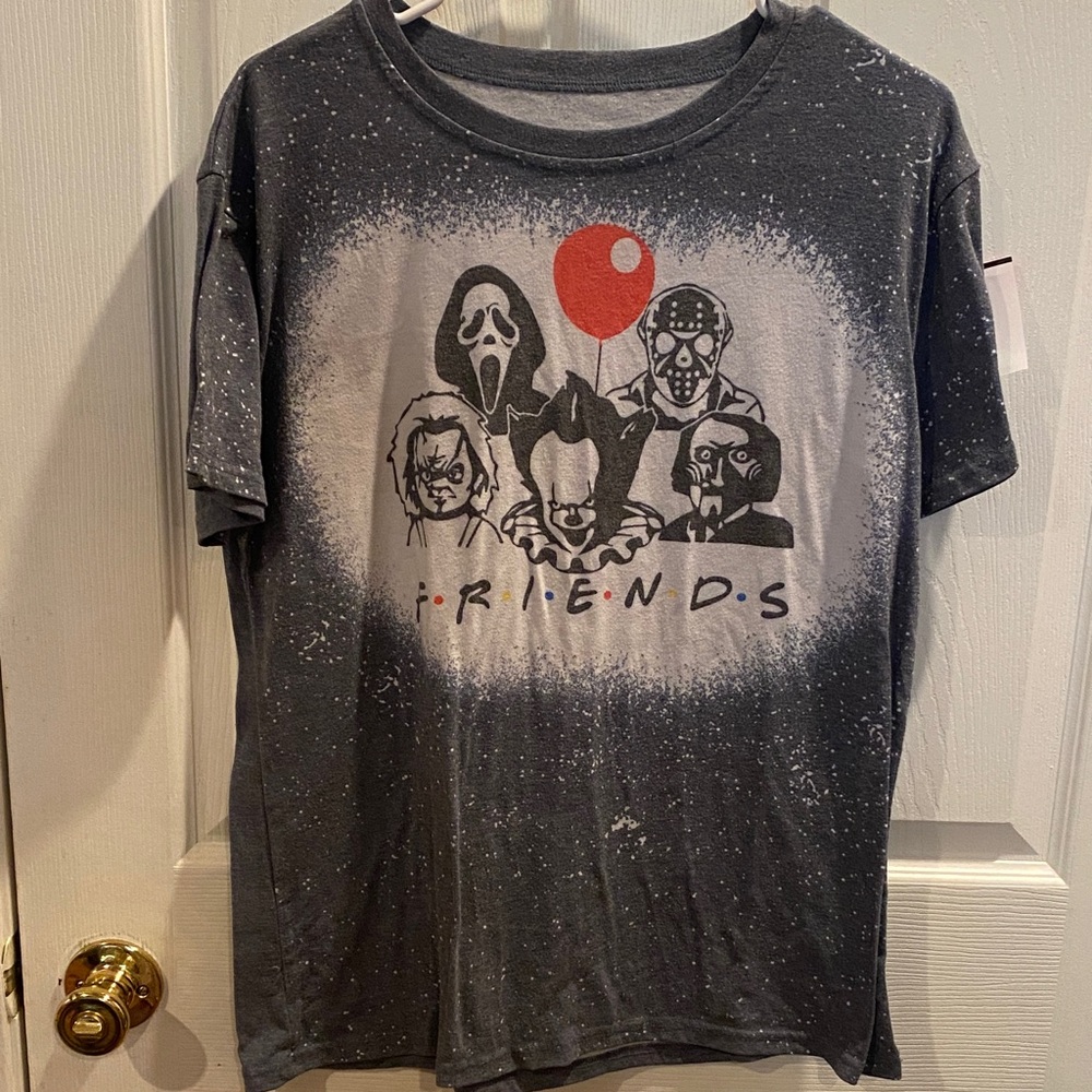 Gray Graphic Horror Theme Men's T-Shirt size M